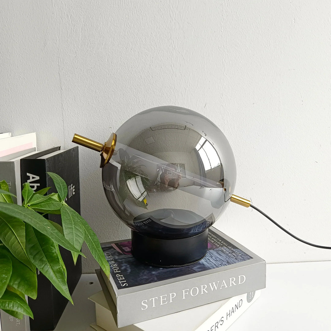 Luvikno | Retro Glass Bordlampe med Varme Glød - Tidøs Eleganse