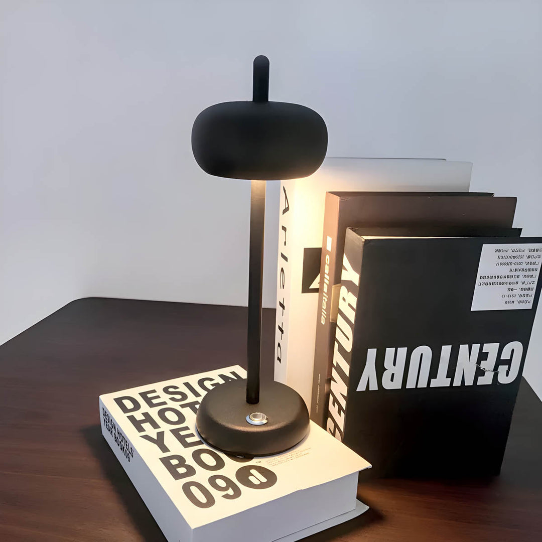Luvikno | SleekGlow Bordlampe - Moderne Design for Kravstore Interiør