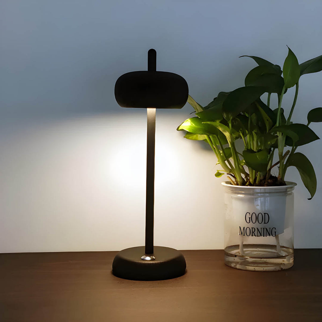 Luvikno | SleekGlow Bordlampe - Moderne Design for Kravstore Interiør
