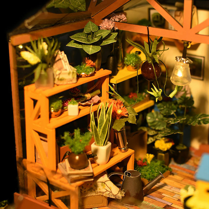 Cathys Flower House Luvikno