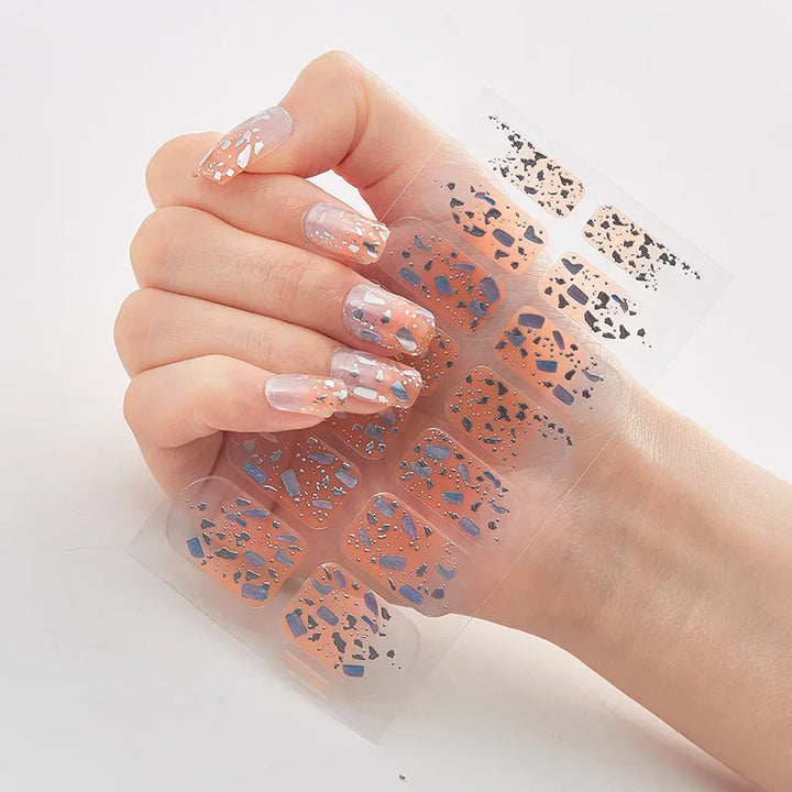 GlitzNail – Festive Christmas Nails Rask, Komplett Uten Salong Luvikno