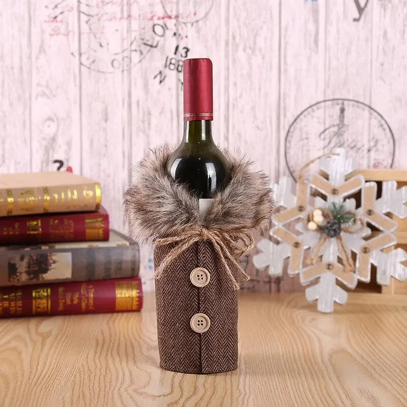 Juleflaskehette med pelskrage – festlig hette for vinflasker, nisse dekorasjon til jul, perfekt som gaveinnpakning | Luvikno