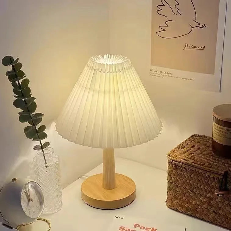 Luvikno | Sammenleggbar Plissebordlampe - Stilfull Sammenleggbar LED Bordlampe for Unik Interiørdesign