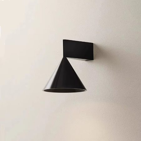 Elegant nordisk konformet vegglampe for moderne interiører Luvikno
