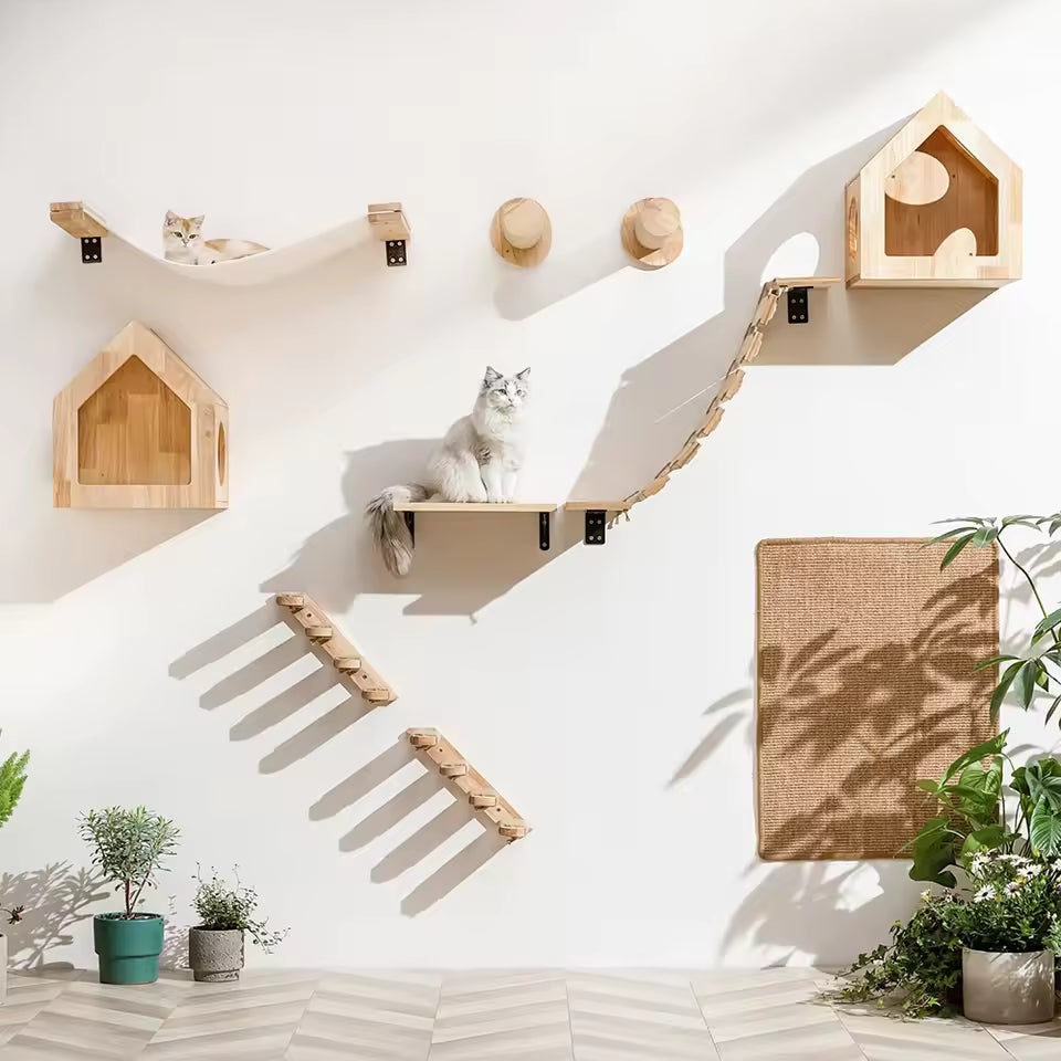 Kattestige for veggmontering laget av tre med sisal Luvikno
