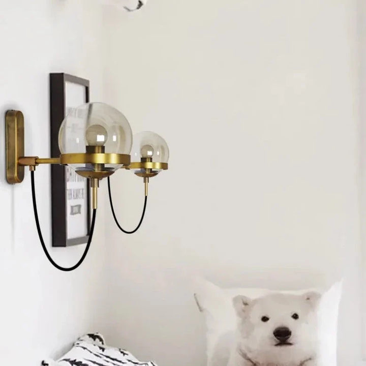 Nordisk moderne vegglampe