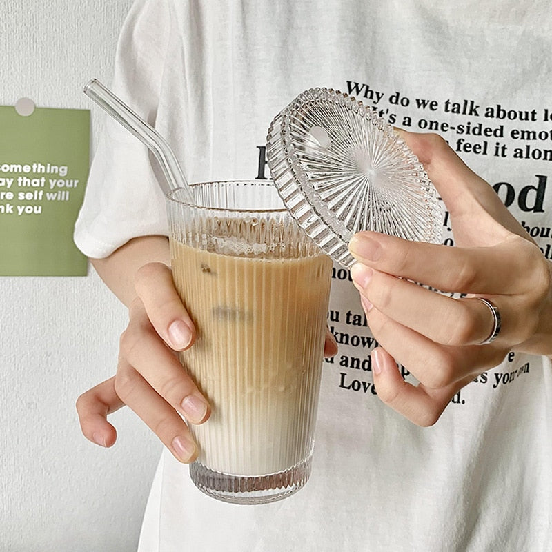 ChicSip Glass – Moderne Drikkeglass med Stilig Design Luvikno