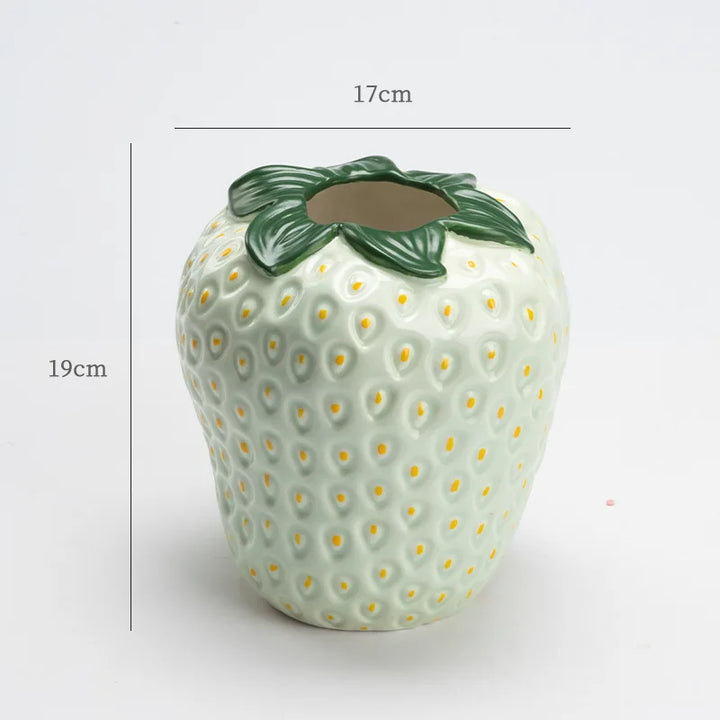 Stygg Jordbær Vase | Luvikno