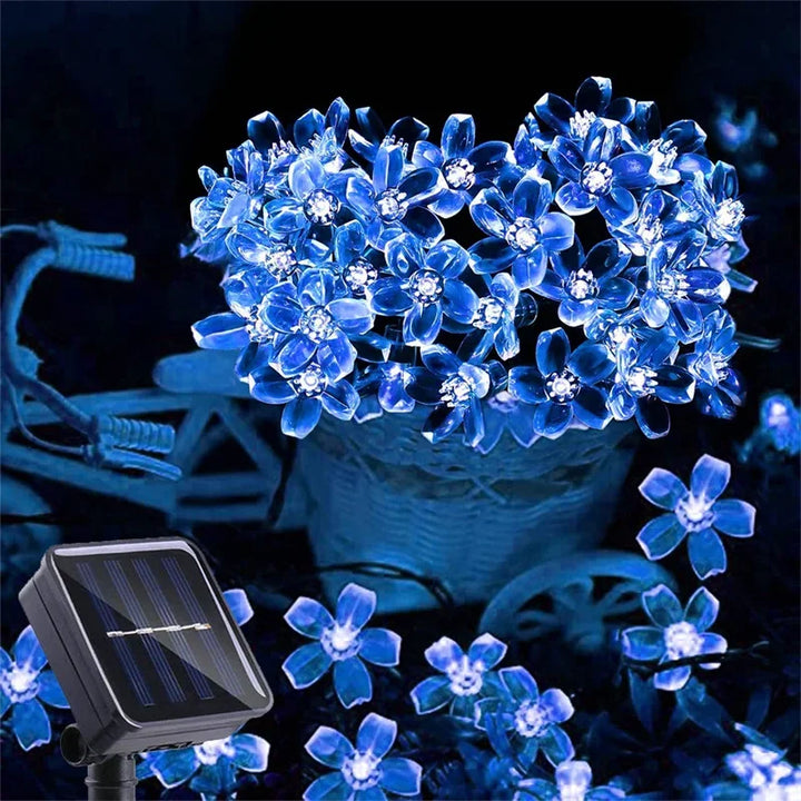 Luvikno | LumiSola Solstrenger Lyskilder | 20–100 LED-er | Varme Hvit, Hvit eller RGB | 8 Moduser | For Hage & Balkong | 5–12m