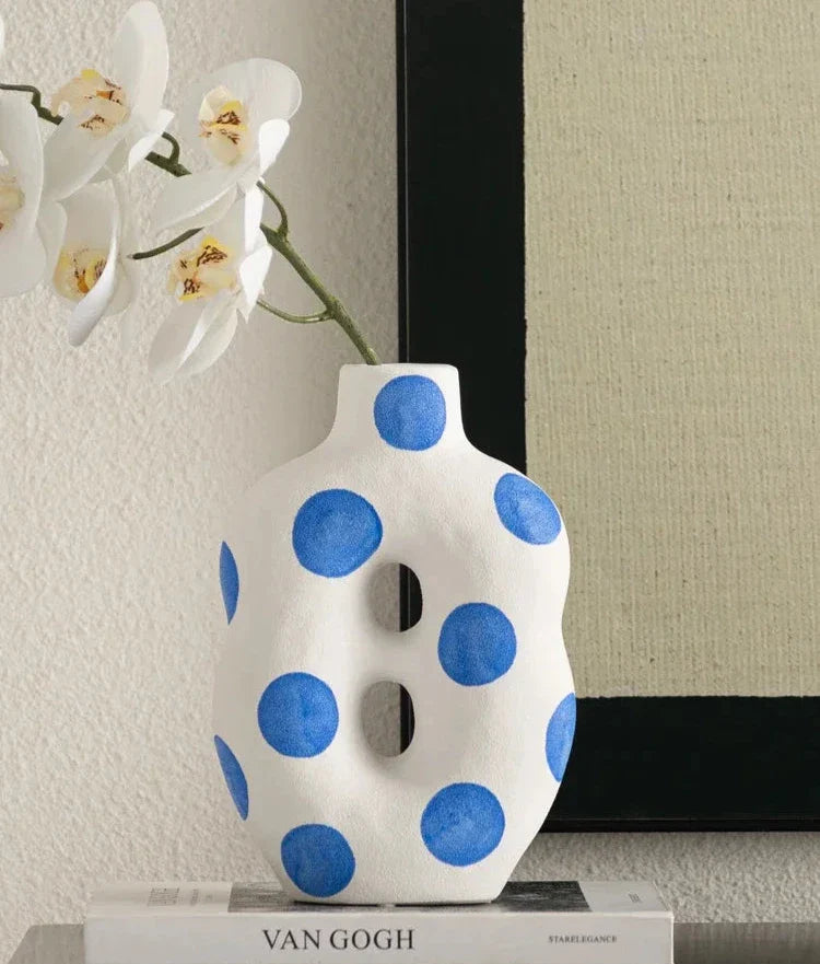 Blå prikkete wonky vase | Luvikno