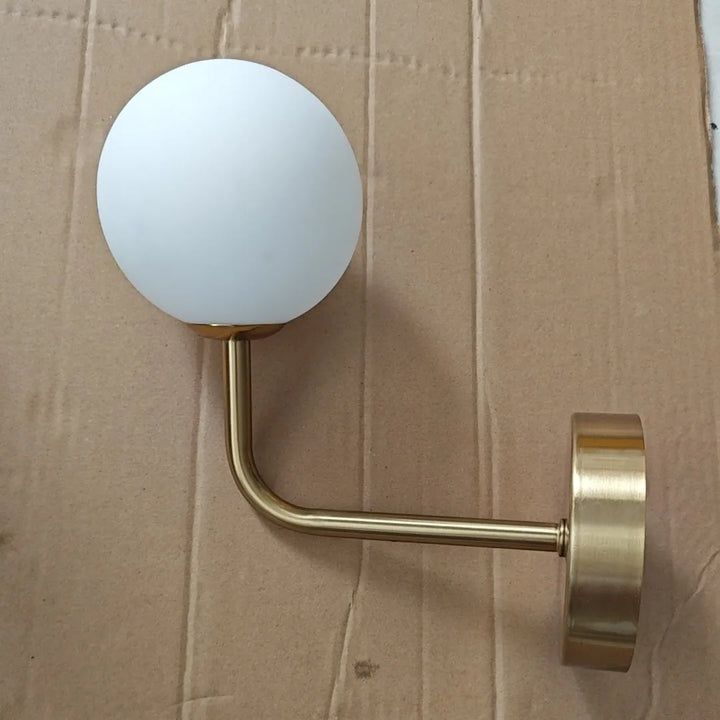 Elegant vegglampe for stilfull belysning | Luvikno