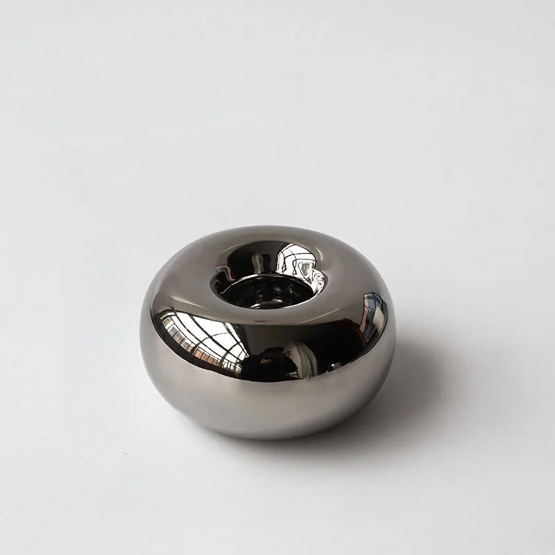 Elegant Sølv Stearinlys Holder med Minimalistisk Design | Luvikno