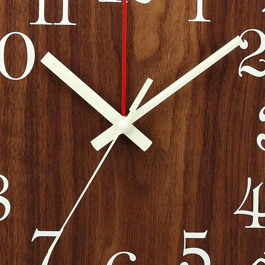 GlowClock – Luksus Treveggur med Nattlys Luvikno