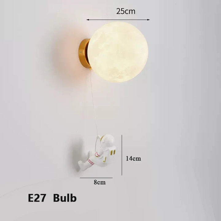 LunarGlow Vegglampe - Måneformet Astronaut Belysning Luvikno