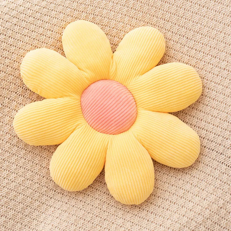 Daisy Plush Cushion | Luvikno