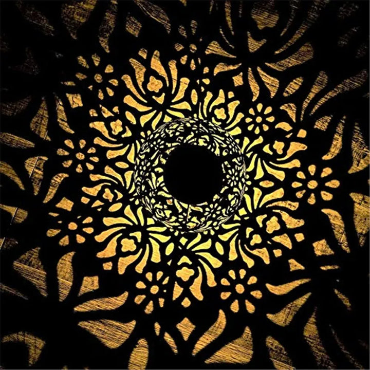 Luvikno | Solivanta Light Art Solcellehagehengelanterne | Jernkunst med projeksjonseffekt | Vanntett | For tre, balkong og terrasse