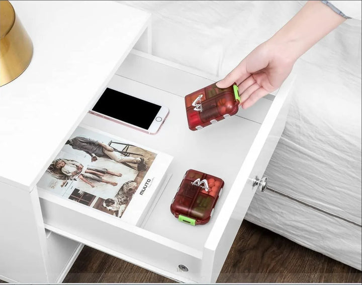 Luvikno | MediPocket Reise Pilleetui | Fuktbestandig & Kompakt | 4–12 Rom | For Vitaminer & Medisiner på Farten