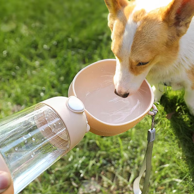 Ultimate Portable Pet Hydration System Luvikno