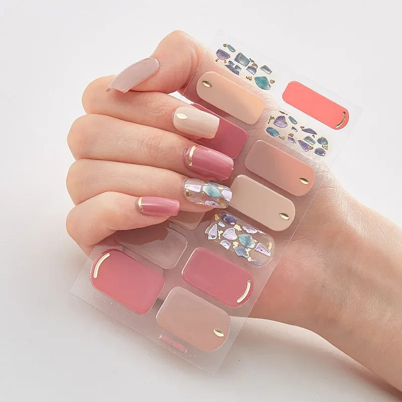 GlitzNail – Festive Christmas Nails Rask, Komplett Uten Salong Luvikno