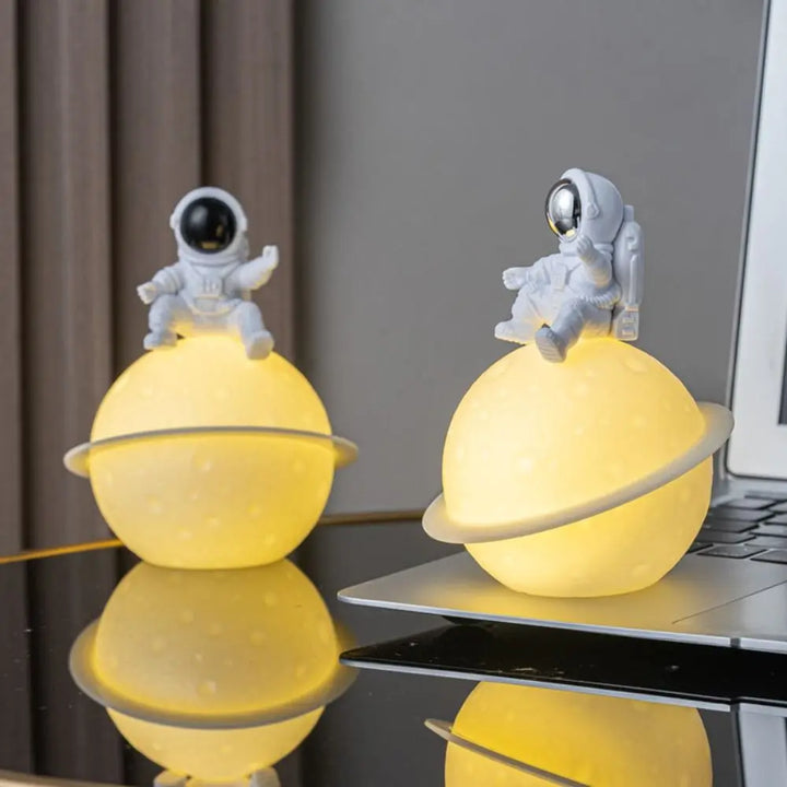 Cosmic LED Skrivebordslampe | Luvikno