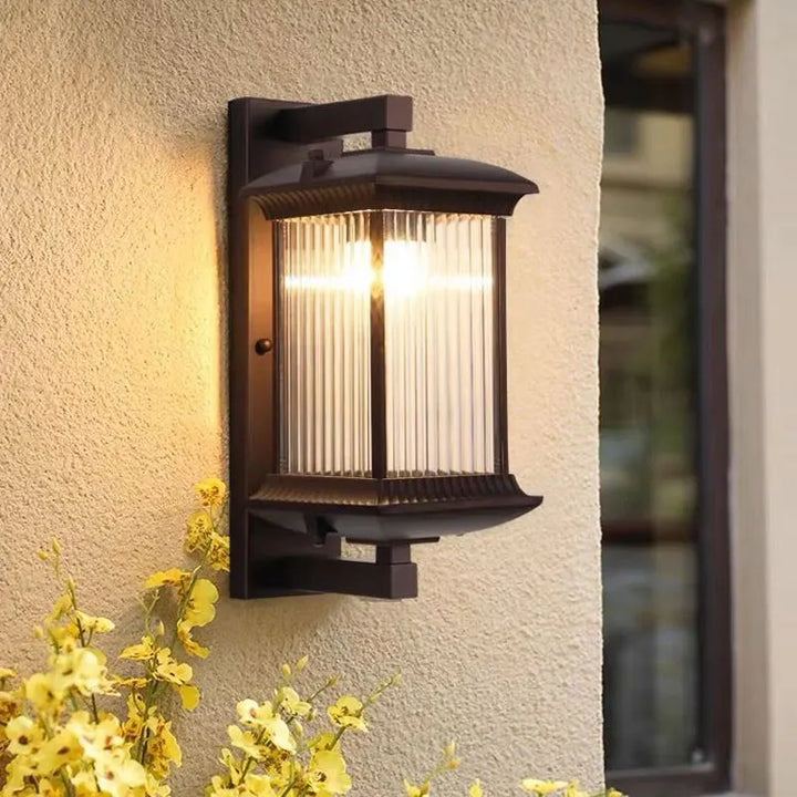 Luvikno | Lysavvisende Utendørs Vegglampe Metall | Værbestandig IP65 | E27 Sokkel | For Hage, Port & Terrasse