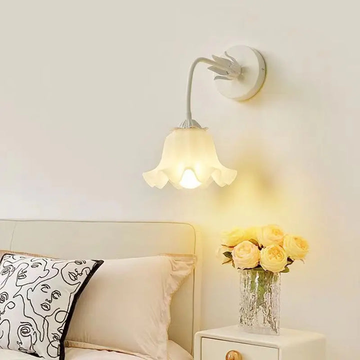 FrenchBloom Vegglampe – Soverom Blomsterlampe Luvikno