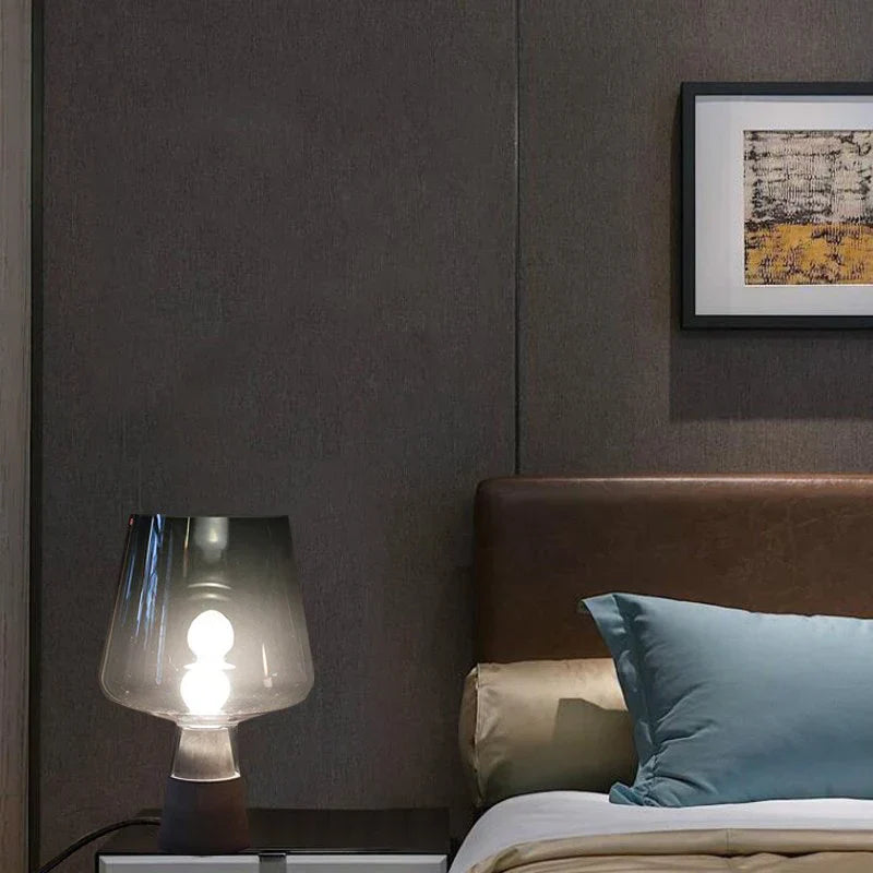 NordicCement Bordlampe – Minimalistisk Design med Betongbase Luvikno