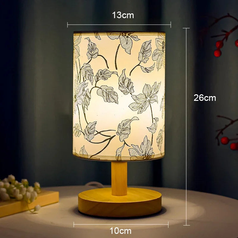 LiánHua LED Bordlampe Plomblomst | Dimbar | Stoffske i kinesisk stil | Varm hvit lys | EU-plugg Luvikno