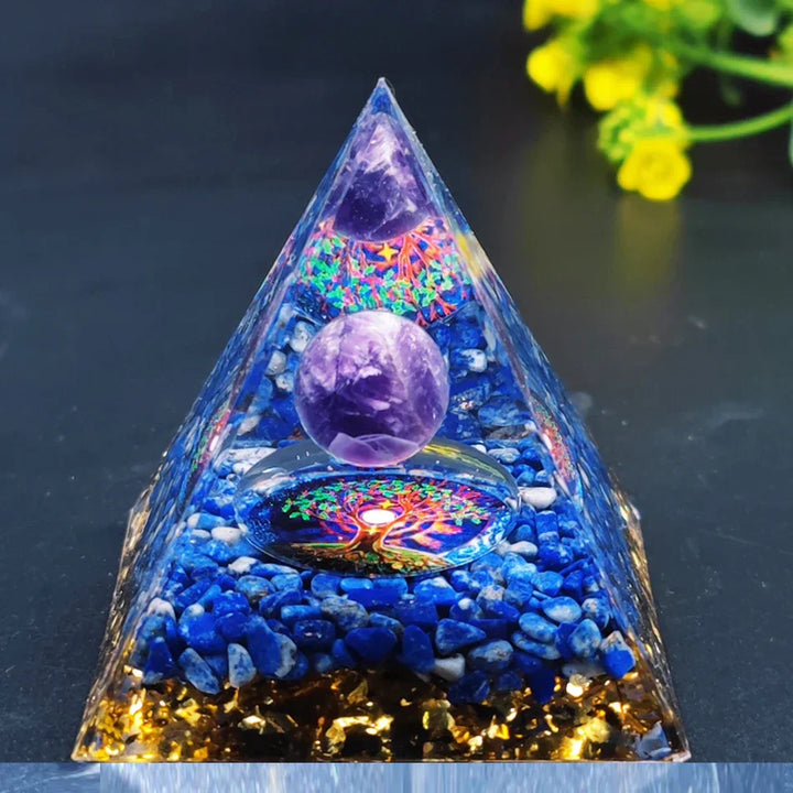 Orgonittpyramide med ametyst pendel – Energi, Beskyttelse og Dekorasjon | Luvikno