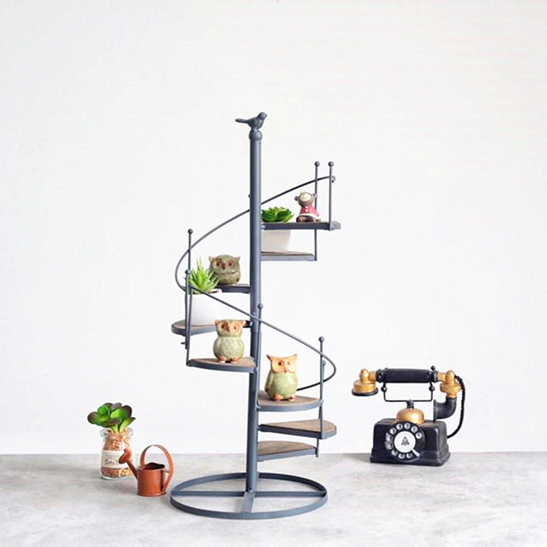 Elegant spiralformet planteholder for balkong- og hagearrangementer Luvikno
