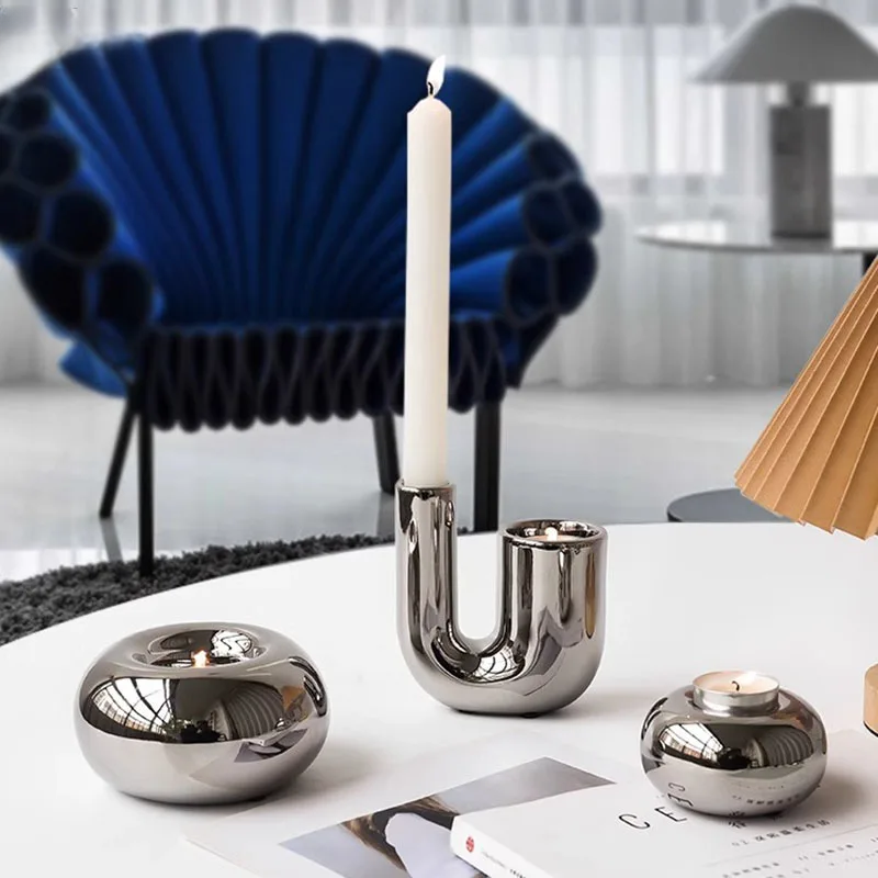 Elegant Sølv Stearinlys Holder med Minimalistisk Design | Luvikno