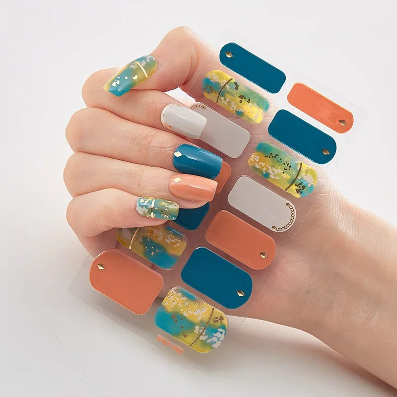 GlitzNail – Festive Christmas Nails Rask, Komplett Uten Salong Luvikno