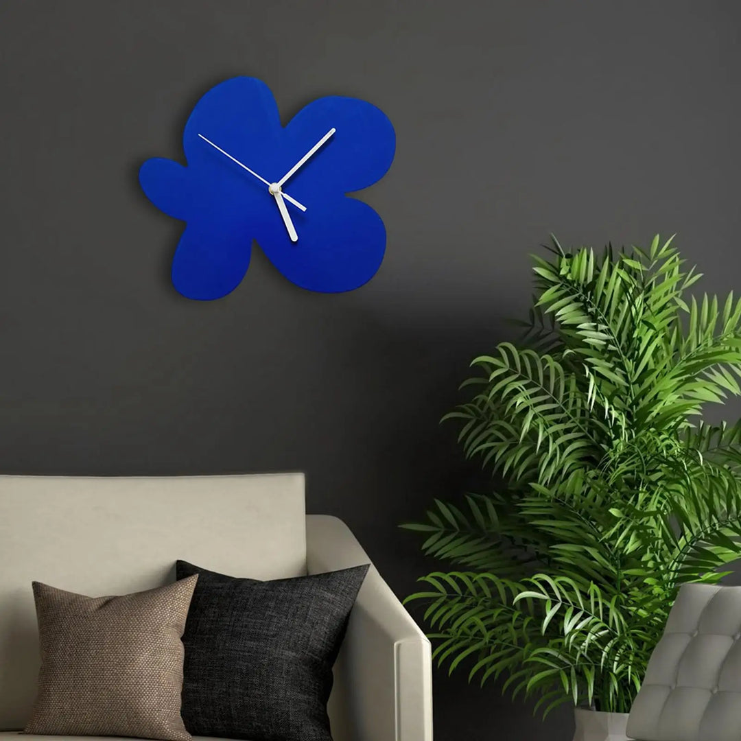 FloralTime – Elegant Blomsterklokke for din Interiør Luvikno
