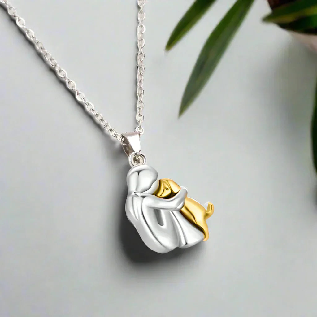 Luvikno | Avalance | Elegant Embrace Pendant Necklace Stilige Smykker