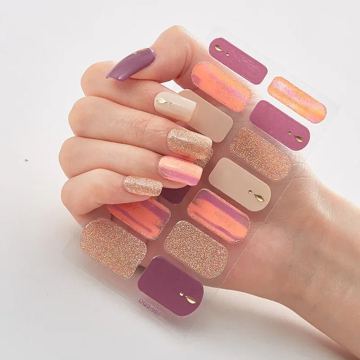 GlitzNail – Festive Christmas Nails Rask, Komplett Uten Salong Luvikno