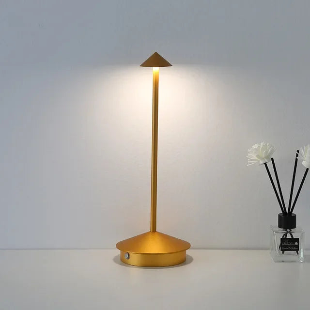 Luvikno | Raderbar Bordlampe Kreativ Spisestue Berøring Led Hotell Bar Kaffe Pina Pro Bordlampe Dekorativ Skrivebordslampe