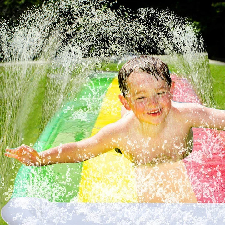 Luvikno | AquaRush Vanndrøm | Oppblåsbar Vanndrøm med Sprinklerfunksjon | For Hage & Utendørs | Sommermoro for Barn