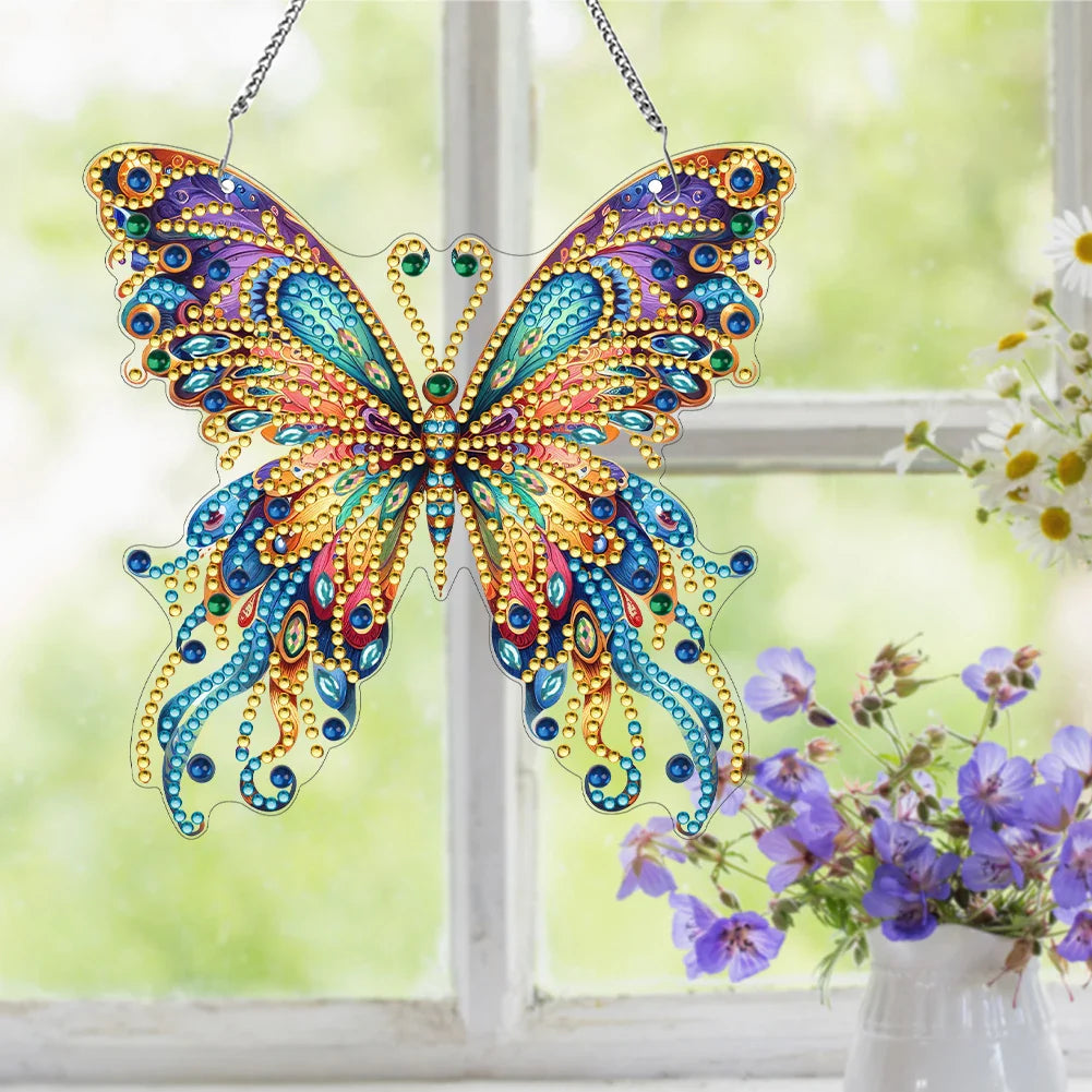 Luvikno | Sommerfuglanheng | 5D DIY Diamantmaling | Dobbelsidig akryl | Glitrende vindusdekorasjon