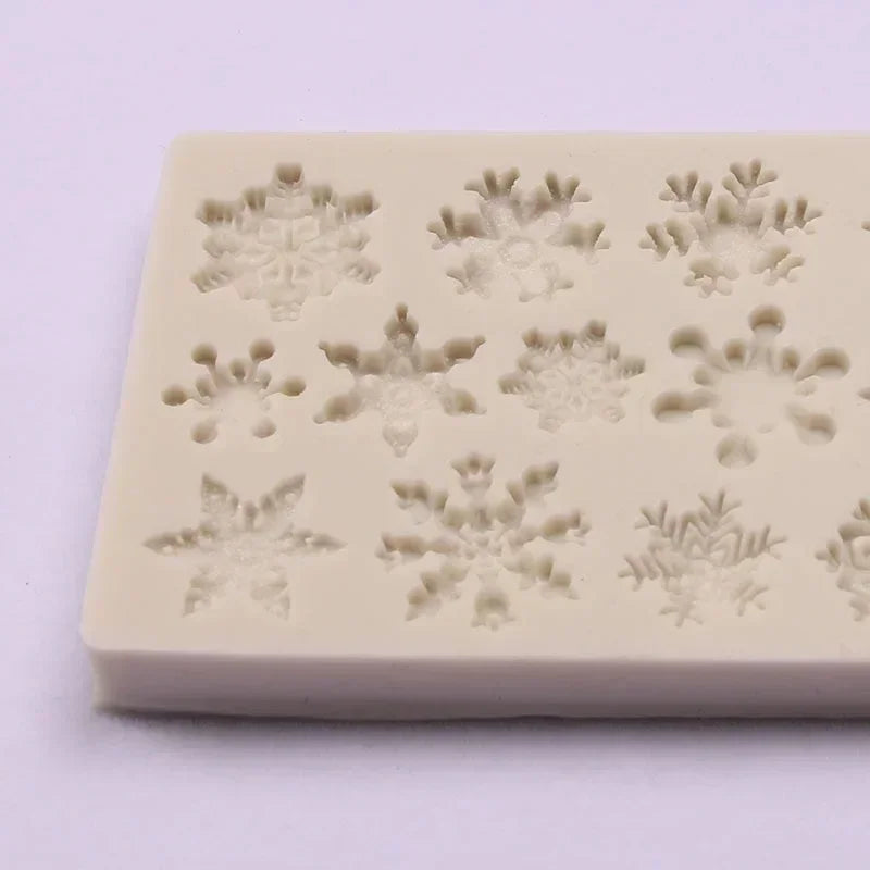 Snowflake Delight – Silikonbakeform for Vintergodterier Luvikno
