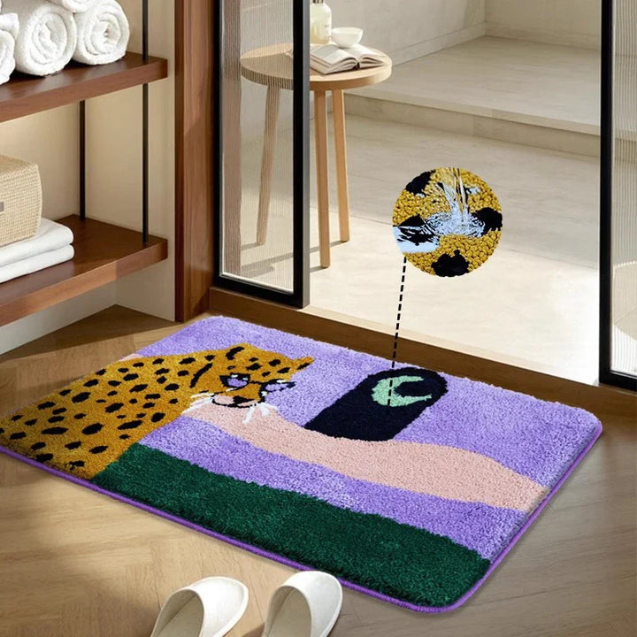 Leopard Under the Moon Fargerik Bade Matte | Luvikno