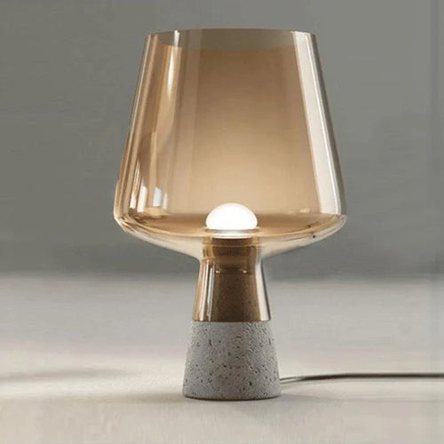 NordicCement Bordlampe – Minimalistisk Design med Betongbase Luvikno