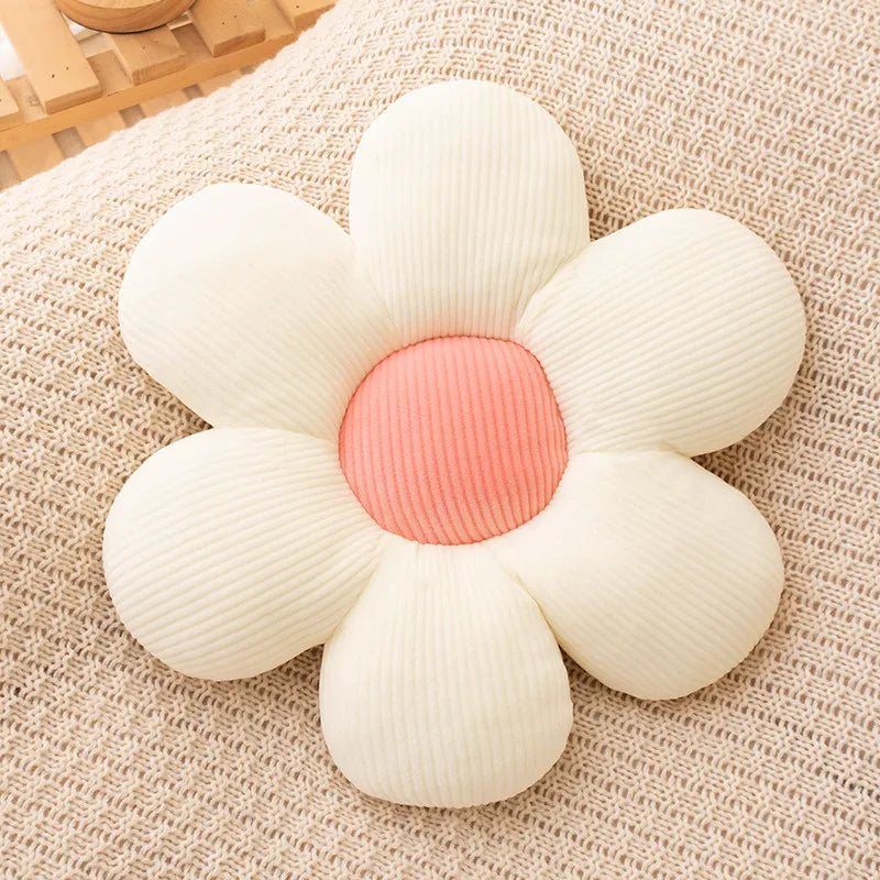 Daisy Plush Cushion | Luvikno
