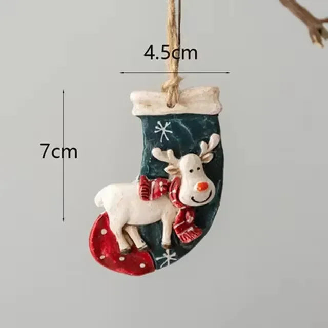 Klassisk juledekorasjon – Hengende julestrømper med elgdesign | Luvikno