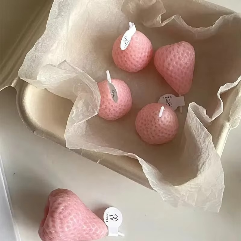 Sjarmerende Jordbær Soyavoks Duftlys - Aromaterapi & Dekorativ Luvikno