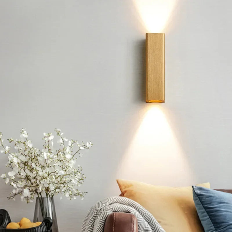LumiGlow - Stillegående LED Vegglampe med Varme og Kjølige Lys | Luvikno