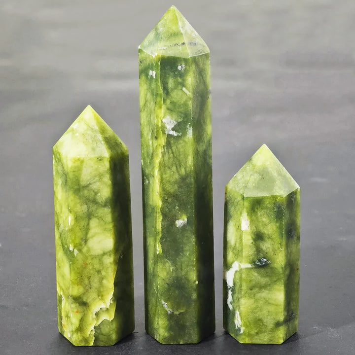 Luvikno | Krystall Obelisk Elaria | Naturlig Stein Healende Stein | For Meditasjon & Reiki | 4–8 cm