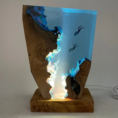 Luvikno | OceanGlow Luxe Lysende Bordlampe – Serene Epoxy Harpiks med USB Lading