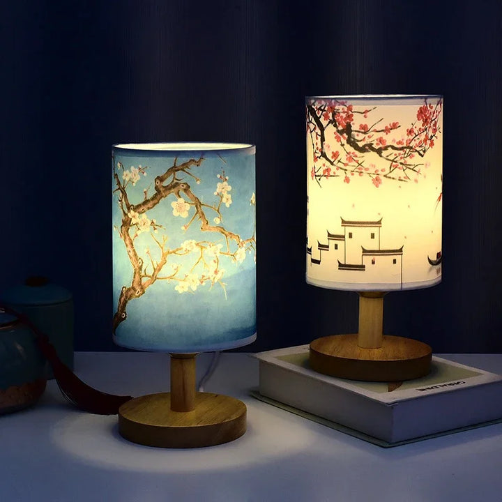 LiánHua LED Bordlampe Plomblomst | Dimbar | Stoffske i kinesisk stil | Varm hvit lys | EU-plugg Luvikno