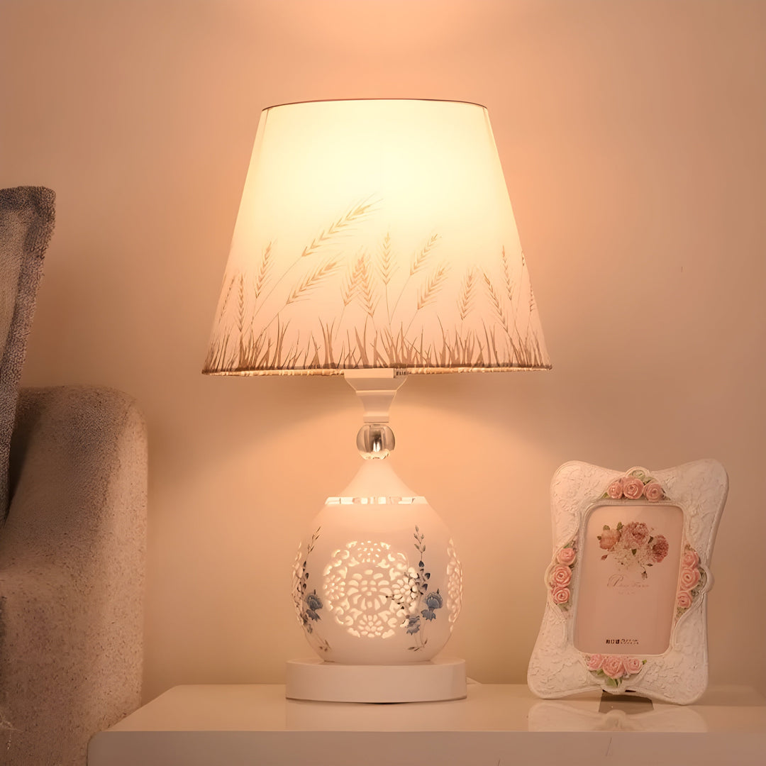 Luvikno | Lustrelia Krystall Optisk Bordlampe | LED Belysning & Berøringsfunksjon | Elegant Lysspill | 220V | Plast