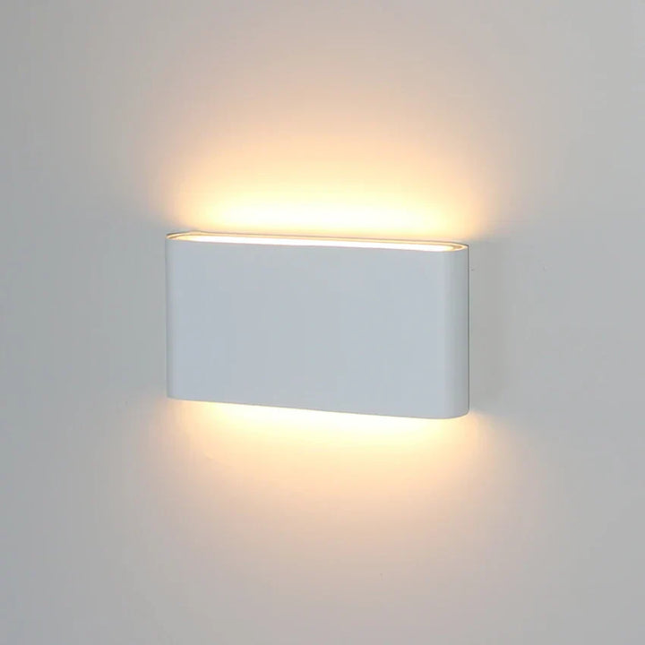 Værbestandig LED vegglampe, Robust dekorativ vegglampe for innendørs og utendørs bruk | Luvikno